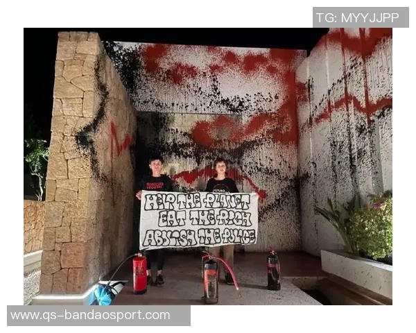 梅西伊比萨岛豪宅因前房主违规扩建面临拆除风险