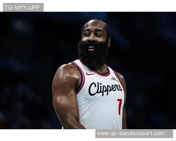 半场战报哈登火力全开贡献20分小卡紧随其后快船领先勇士3分