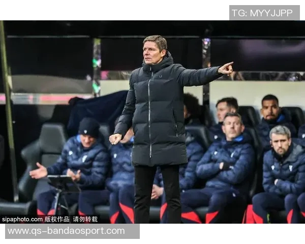 科尔强调无球体系需具备马卡或水花级别球员以优化战术布局